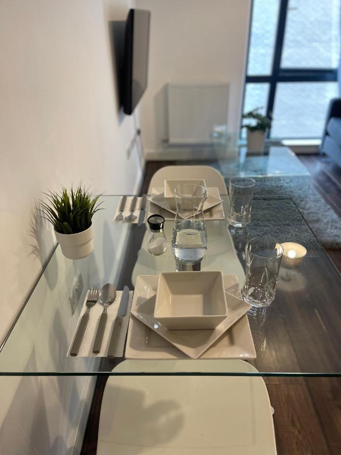 Modern Spacious 1 Bed Flat In Birmingham City Centre With Free Parking, Fast Free Wifi And Netflix 외부 사진