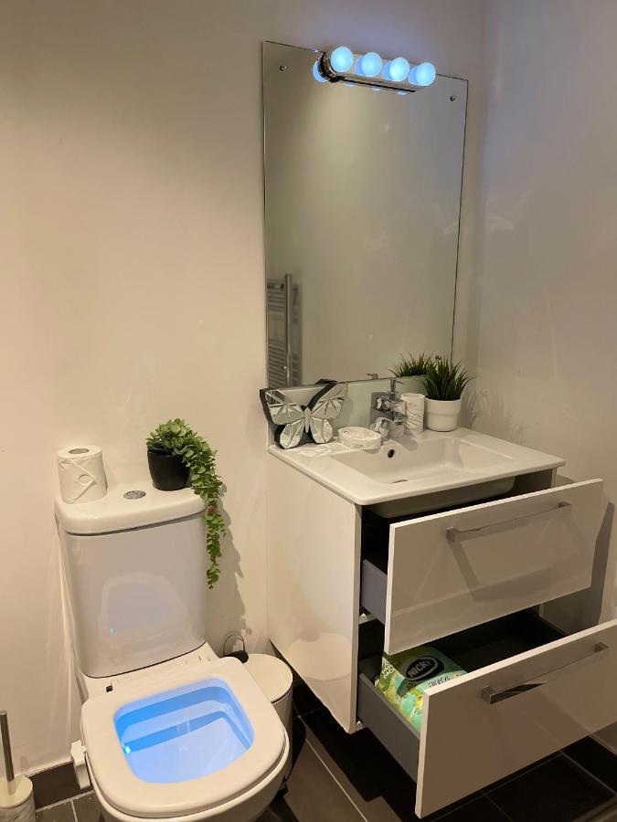 Modern Spacious 1 Bed Flat In Birmingham City Centre With Free Parking, Fast Free Wifi And Netflix 외부 사진