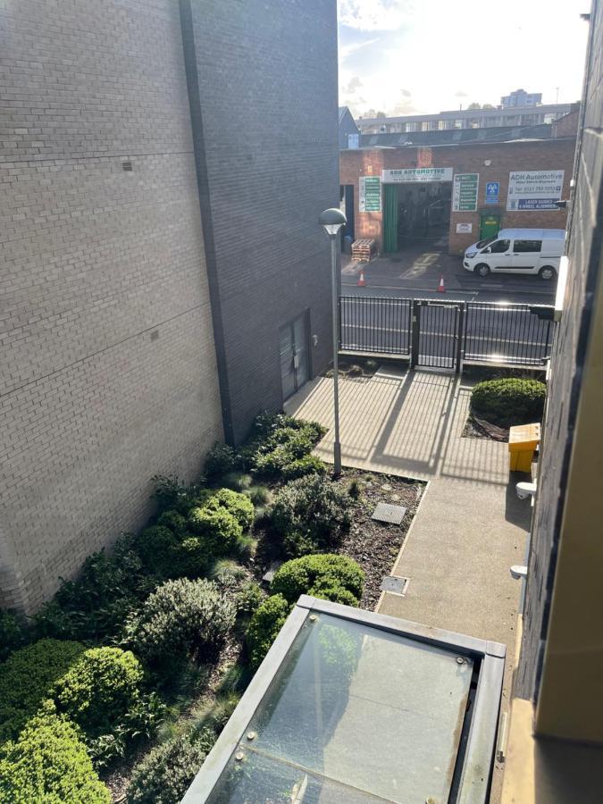 Modern Spacious 1 Bed Flat In Birmingham City Centre With Free Parking, Fast Free Wifi And Netflix 외부 사진