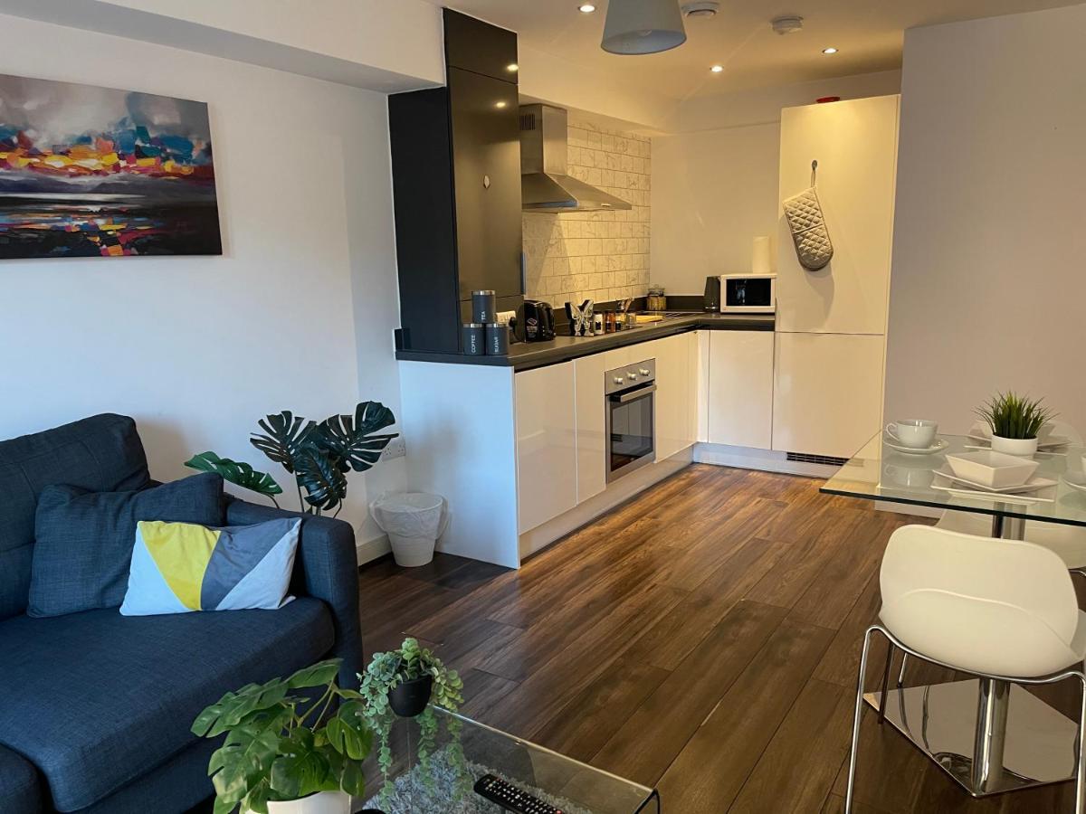 Modern Spacious 1 Bed Flat In Birmingham City Centre With Free Parking, Fast Free Wifi And Netflix 외부 사진