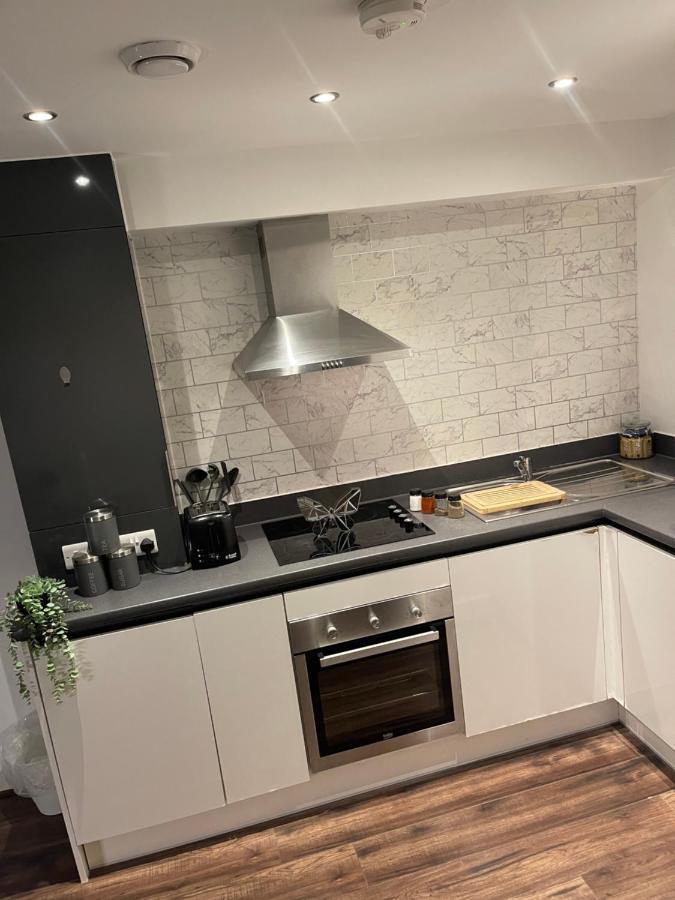 Modern Spacious 1 Bed Flat In Birmingham City Centre With Free Parking, Fast Free Wifi And Netflix 외부 사진