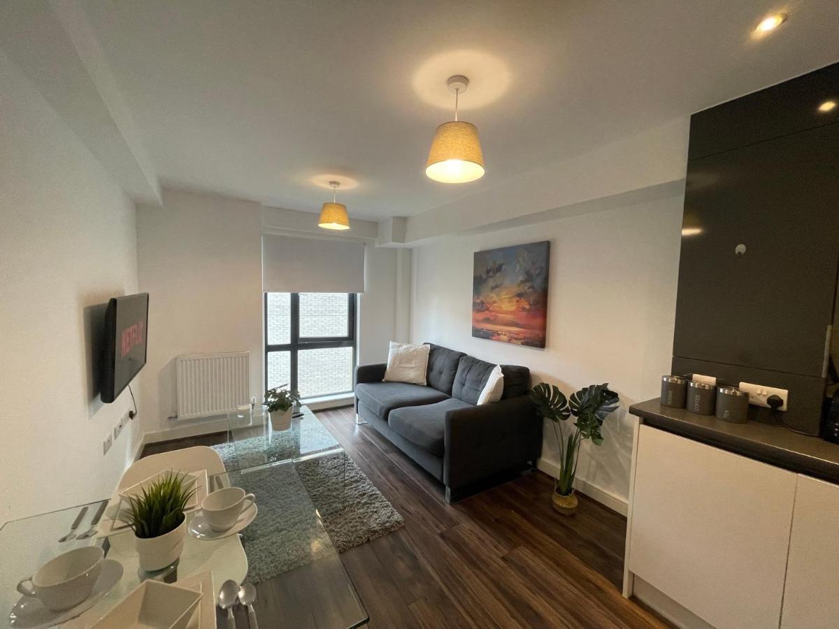 Modern Spacious 1 Bed Flat In Birmingham City Centre With Free Parking, Fast Free Wifi And Netflix 외부 사진